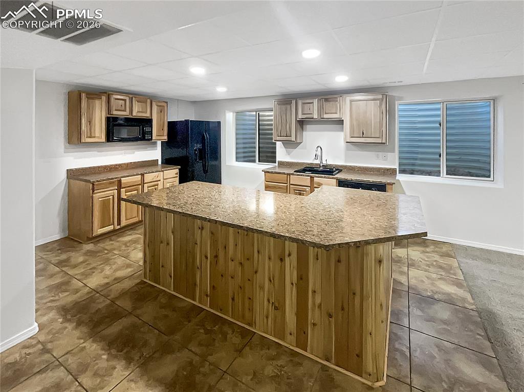 Image 28 of 29: No Description Available