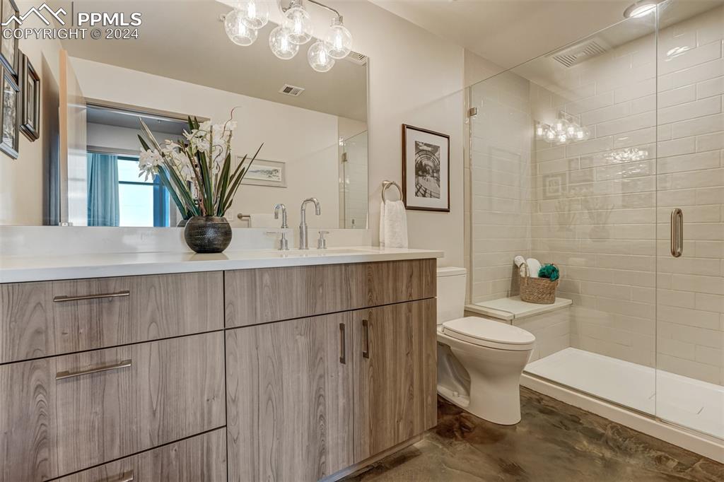 Image 33 of 50: Master Bathroom