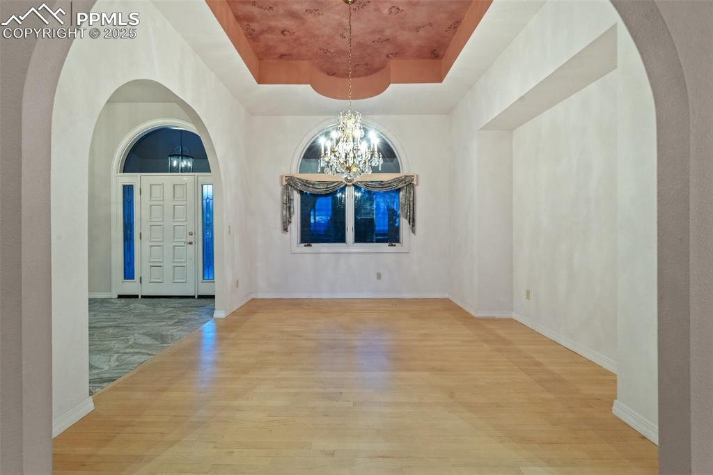 Image 11 of 48: Entry