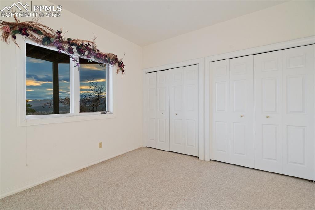 Image 40 of 48: Bedroom