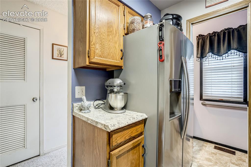 Image 7 of 39: Kitchen