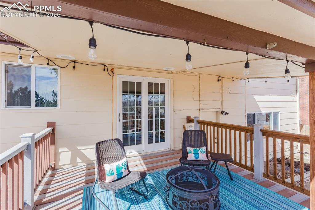 Image 23 of 26: Covered Deck