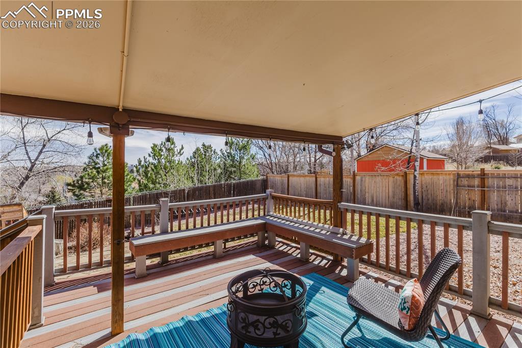 Image 24 of 26: Deck