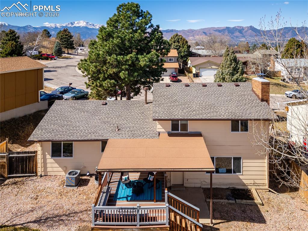 Image 5 of 26: Back of Structure