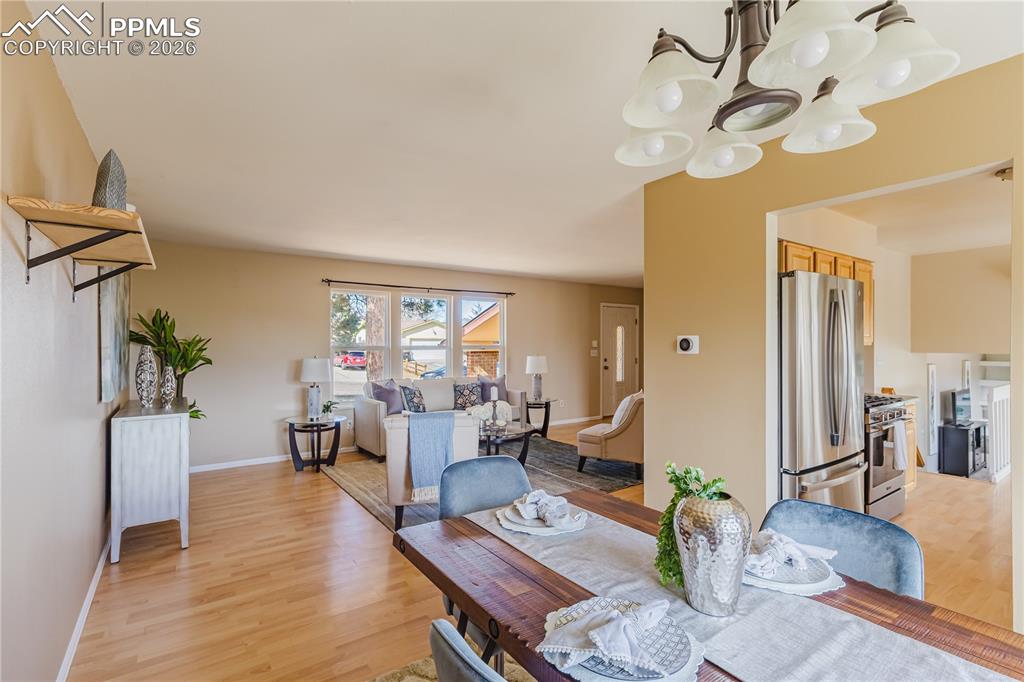 Image 9 of 26: Dining Area