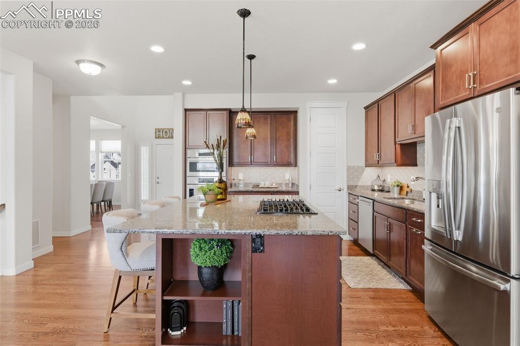 Image 11 of 50: Kitchen