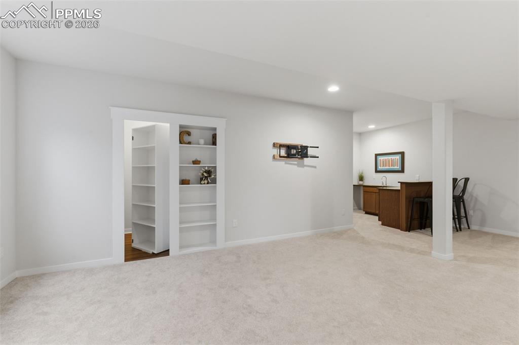 Image 33 of 50: Secret Room!