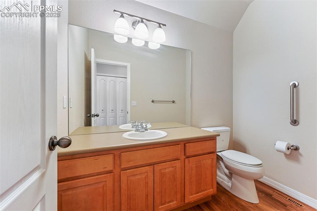 Image 30 of 46: Main Floor 1/2 bathroom