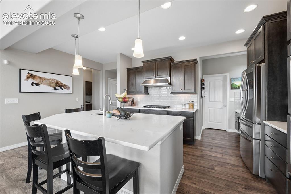 Image 9 of 32: Kitchen