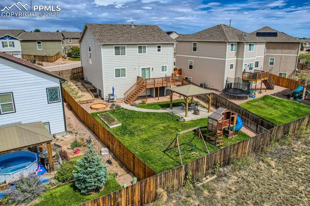 Image 37 of 42: Back of Structure