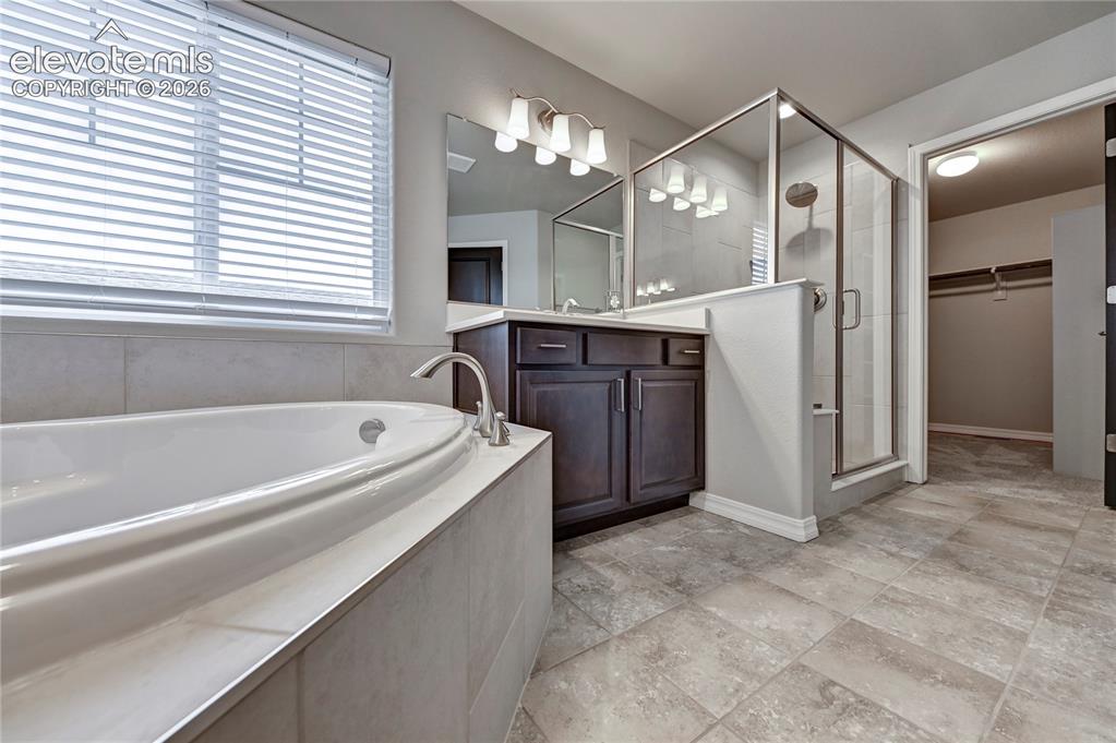 Image 43 of 46: Bathroom