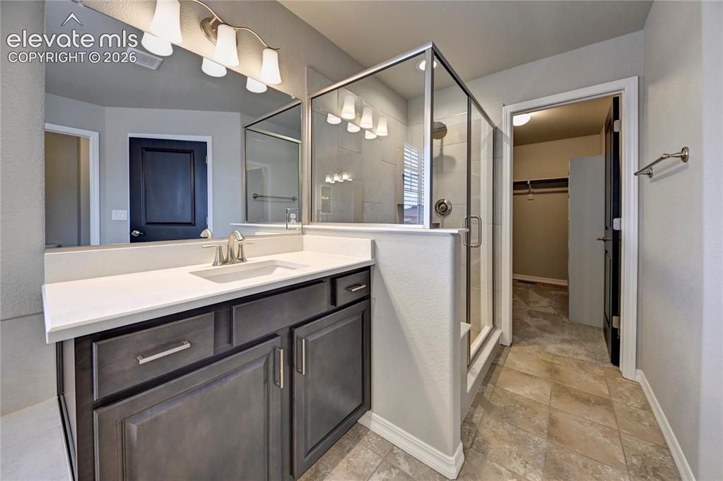 Image 44 of 46: Bathroom