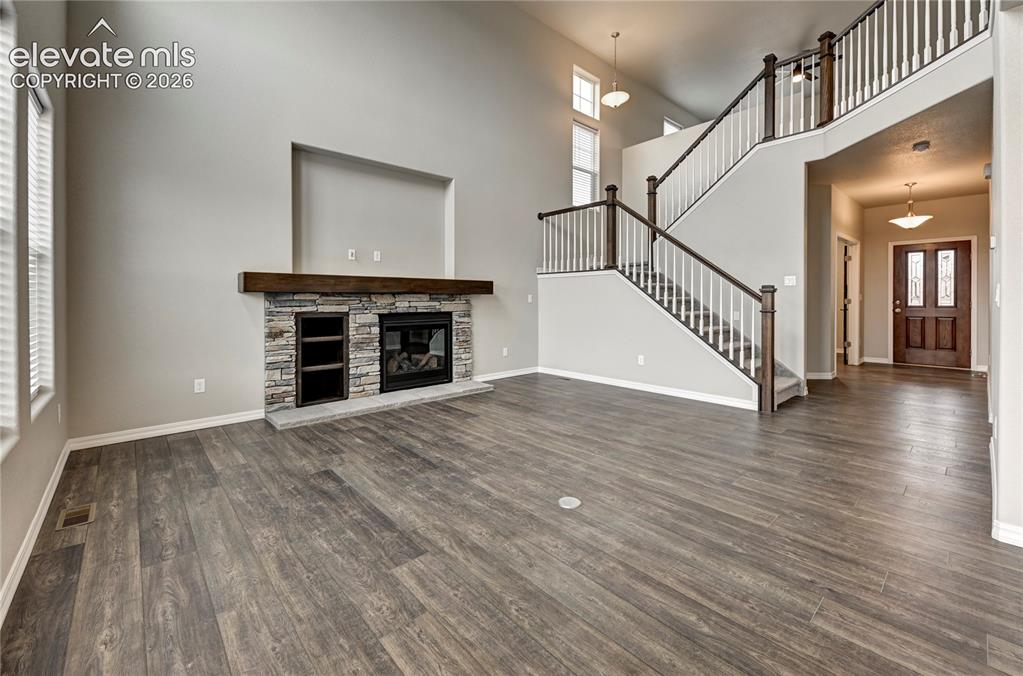 Image 8 of 46: Living Room
