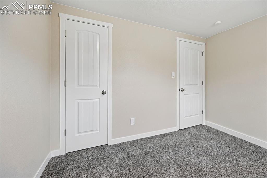 Image 32 of 36: Bedroom