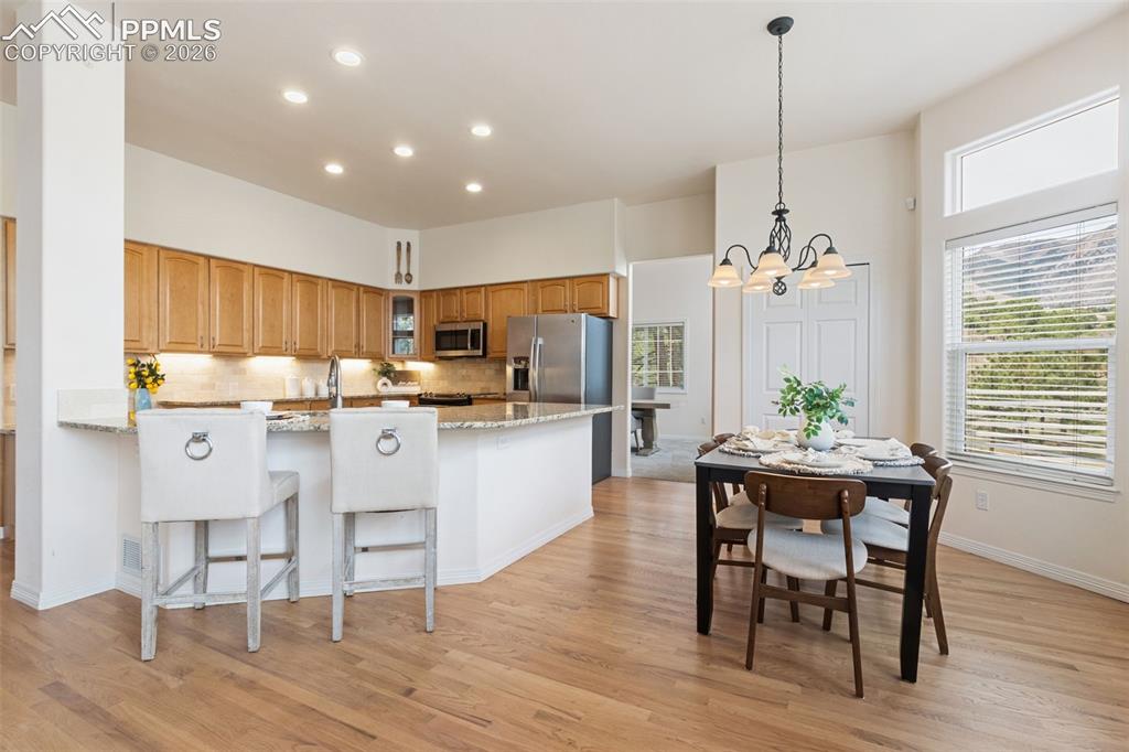 Image 11 of 45: Kitchen