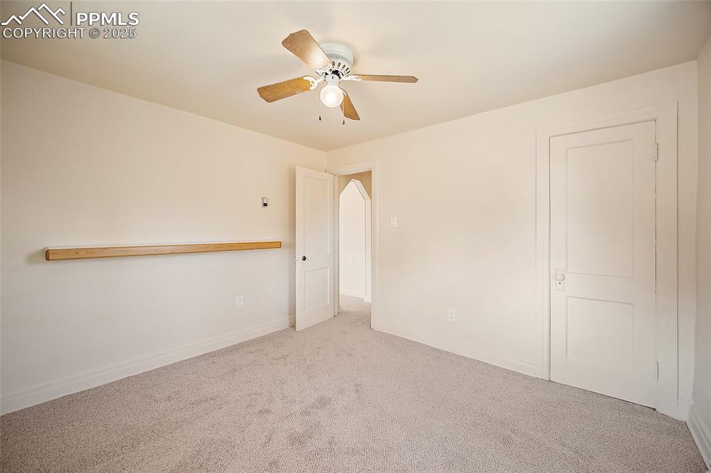 Image 15 of 42: Bedroom