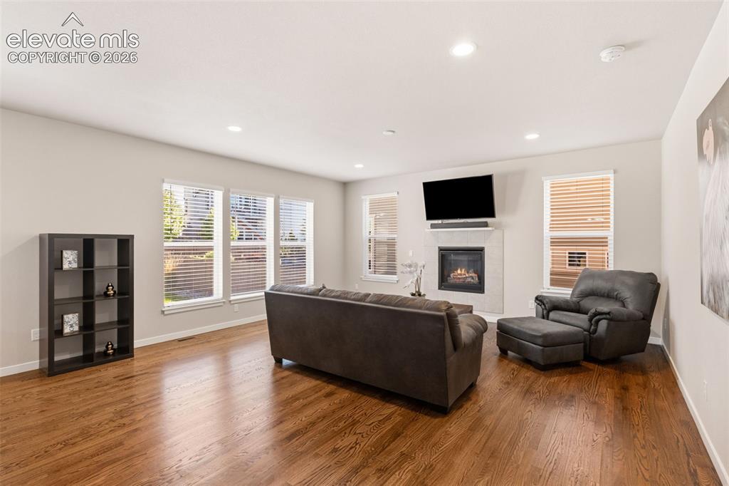 Image 10 of 45: Living Room