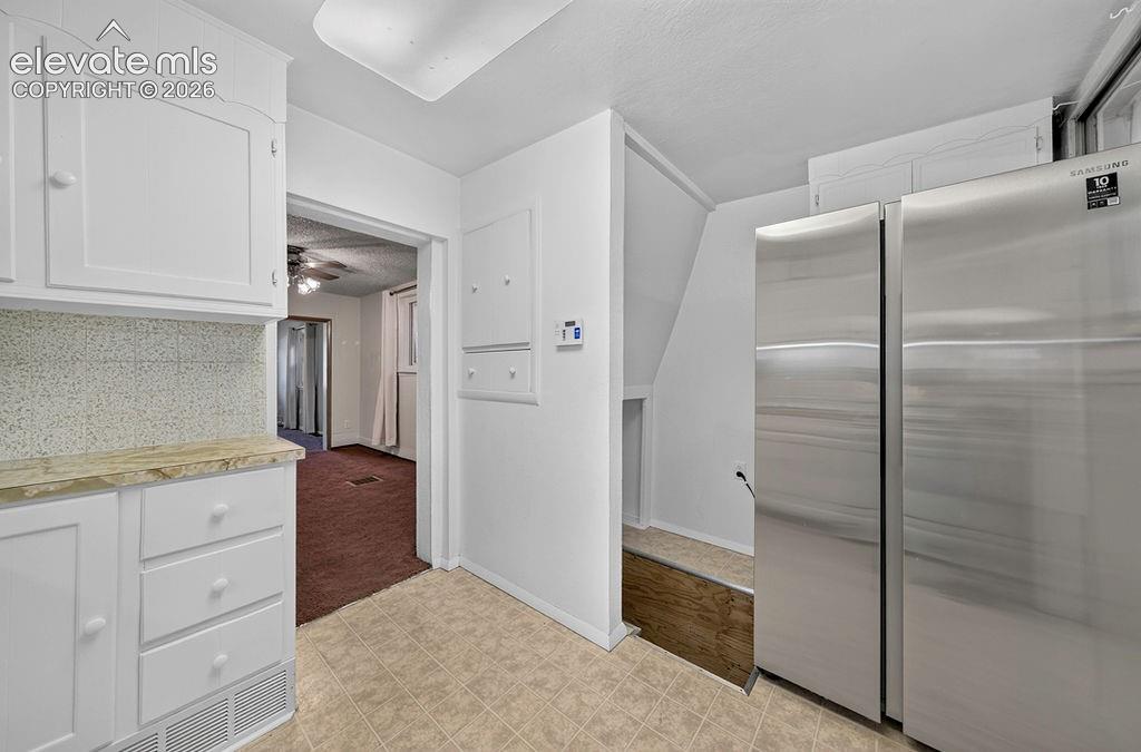 Image 12 of 34: Kitchen