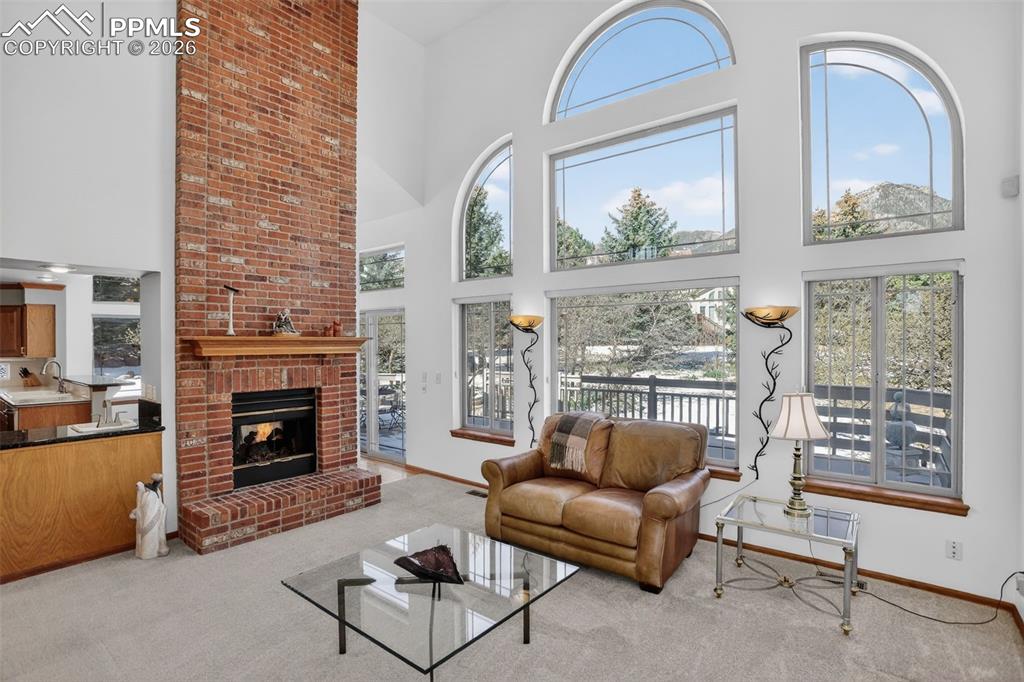 Image 13 of 46: Living Room