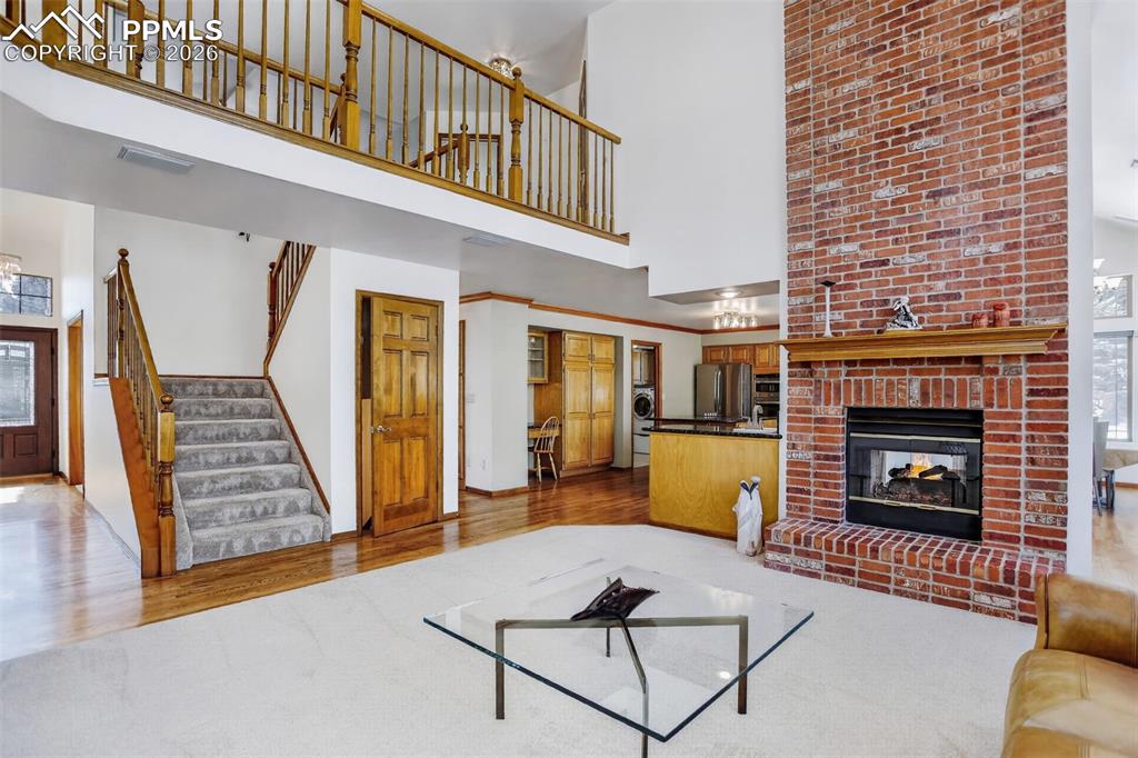 Image 15 of 46: Living Room