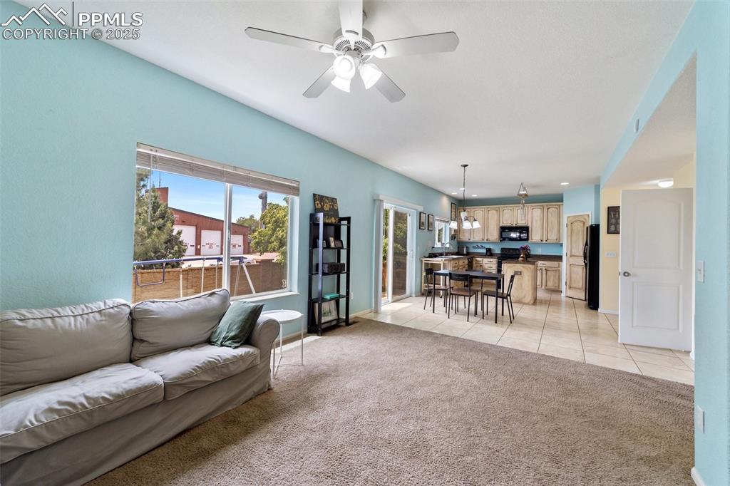Image 9 of 41: Family Room