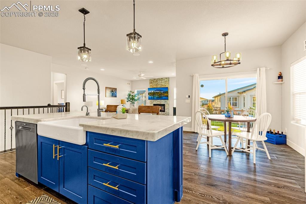 Image 12 of 45: Kitchen