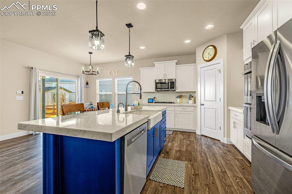 Image 13 of 45: Kitchen