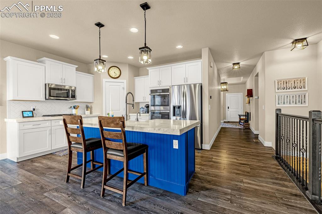 Image 15 of 45: Kitchen