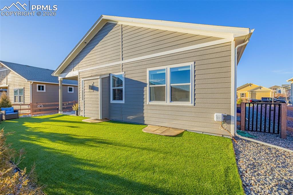 Image 39 of 45: Back of Structure