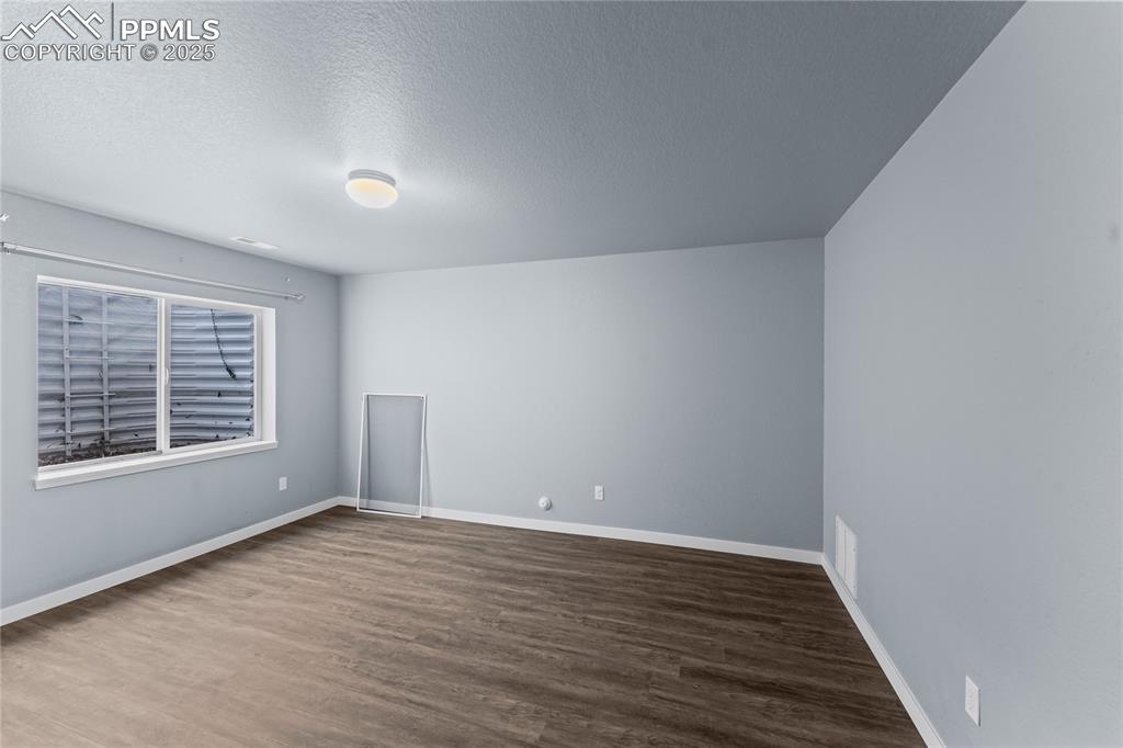 Image 29 of 36: Bonus Room