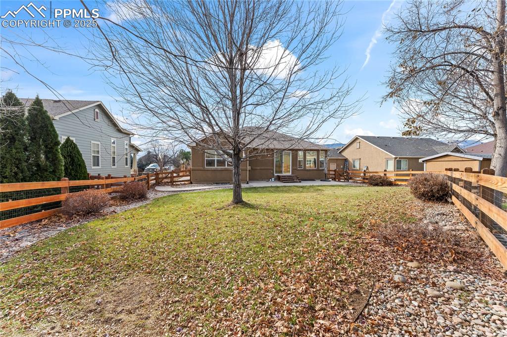 Image 36 of 36: Back of Structure