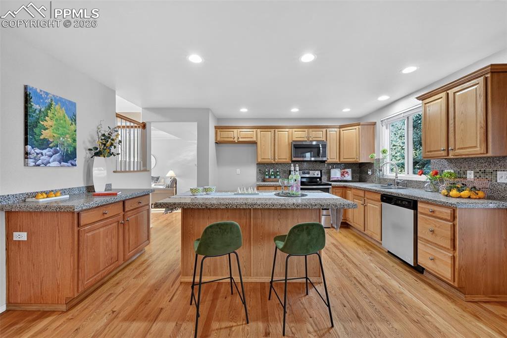 Image 3 of 45: Kitchen