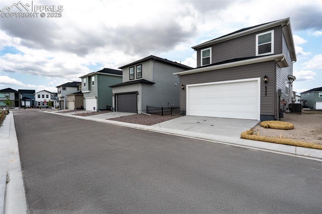 Image 27 of 30: Back of Structure