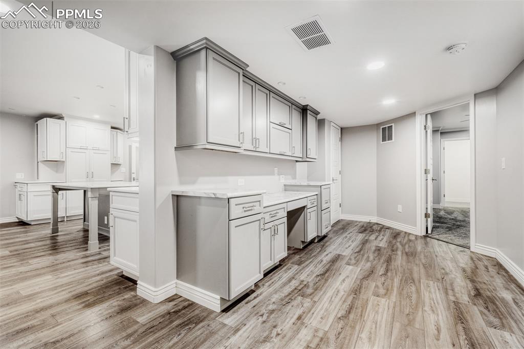 Image 28 of 39: Lots of storage and cabinetry