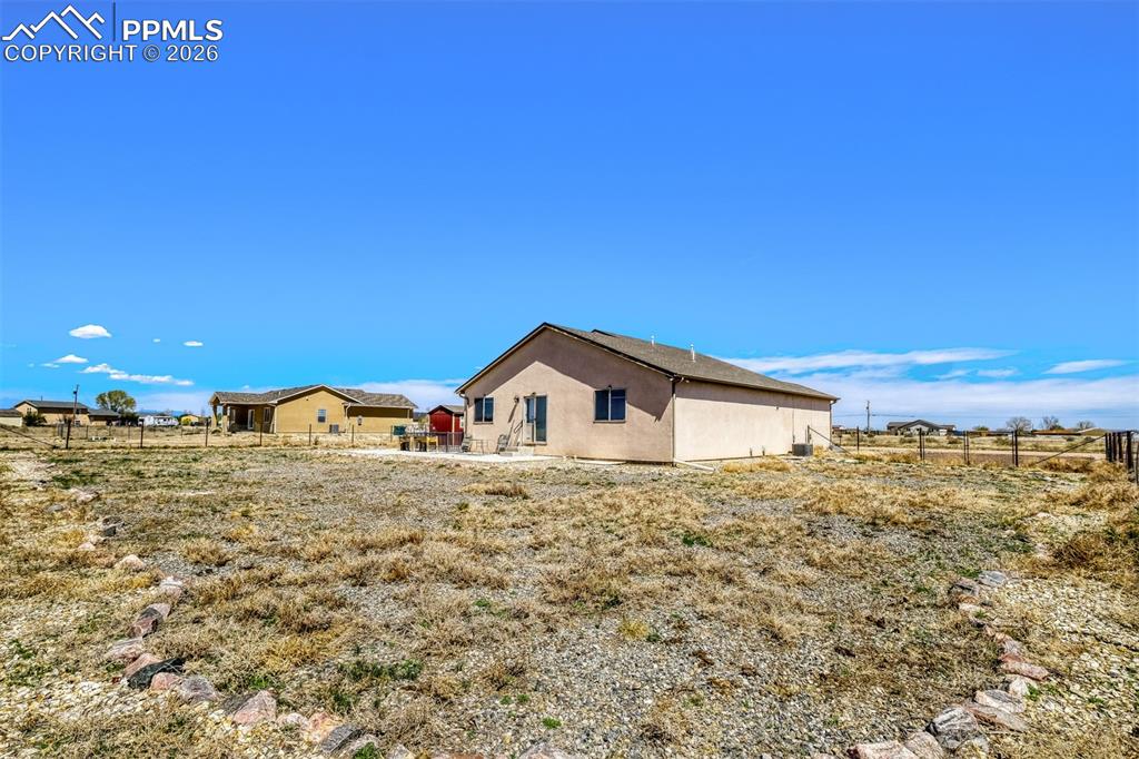 Image 36 of 39: Check out this shop/garage!