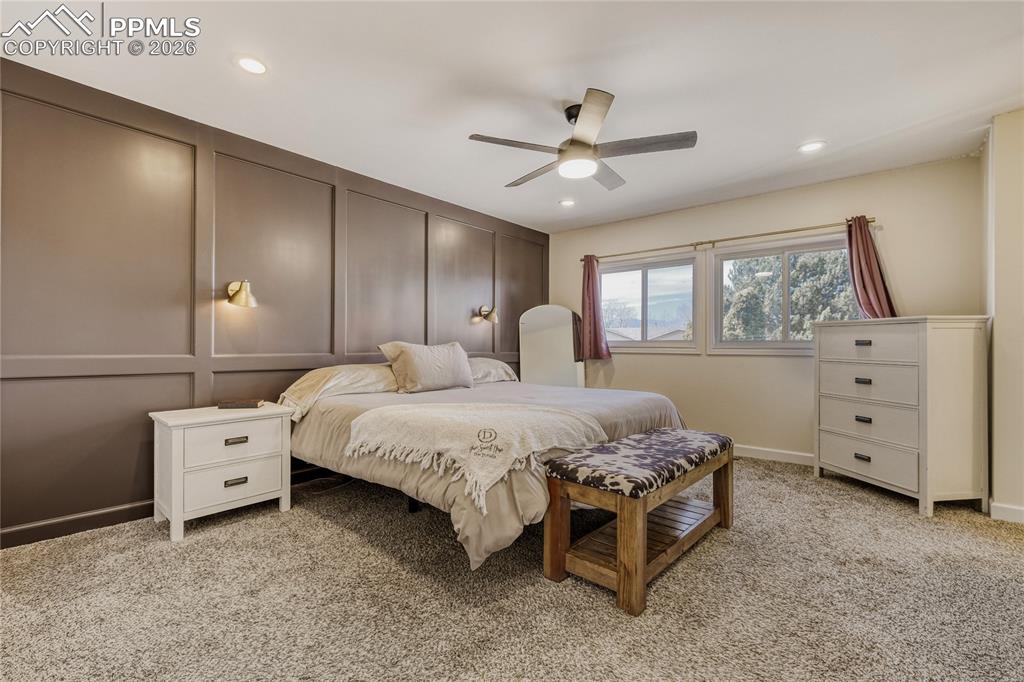 Image 13 of 35: Bedroom