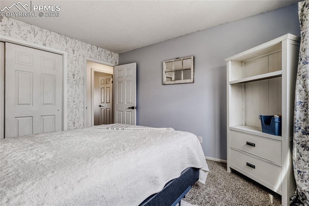 Image 17 of 35: Bedroom