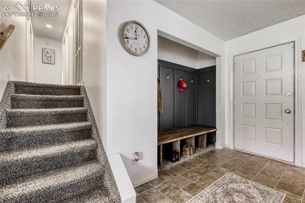 Image 19 of 35: Mud Room