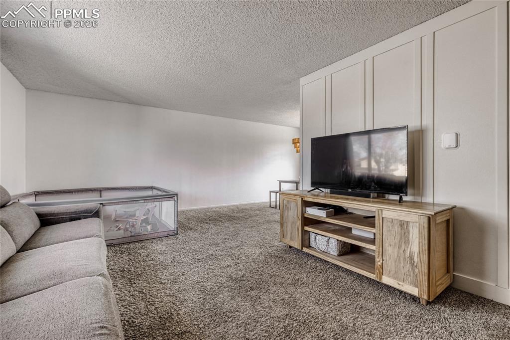 Image 4 of 35: Living Room