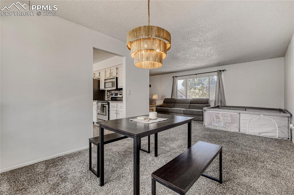 Image 6 of 35: Dining Area