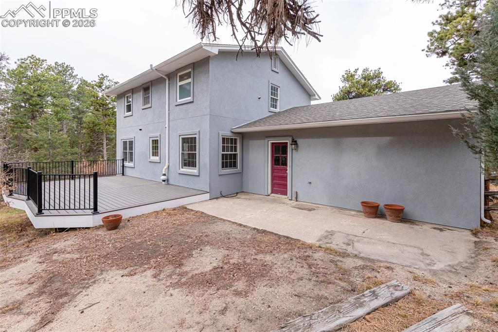 Image 29 of 35: Back of Structure