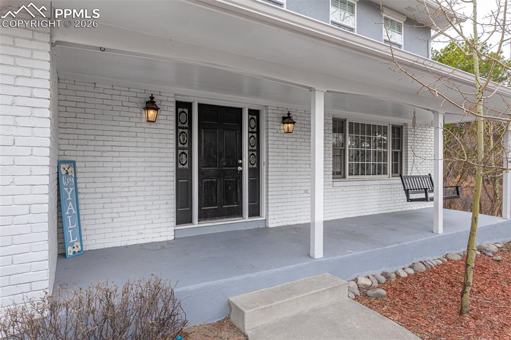 Image 3 of 35: Entry