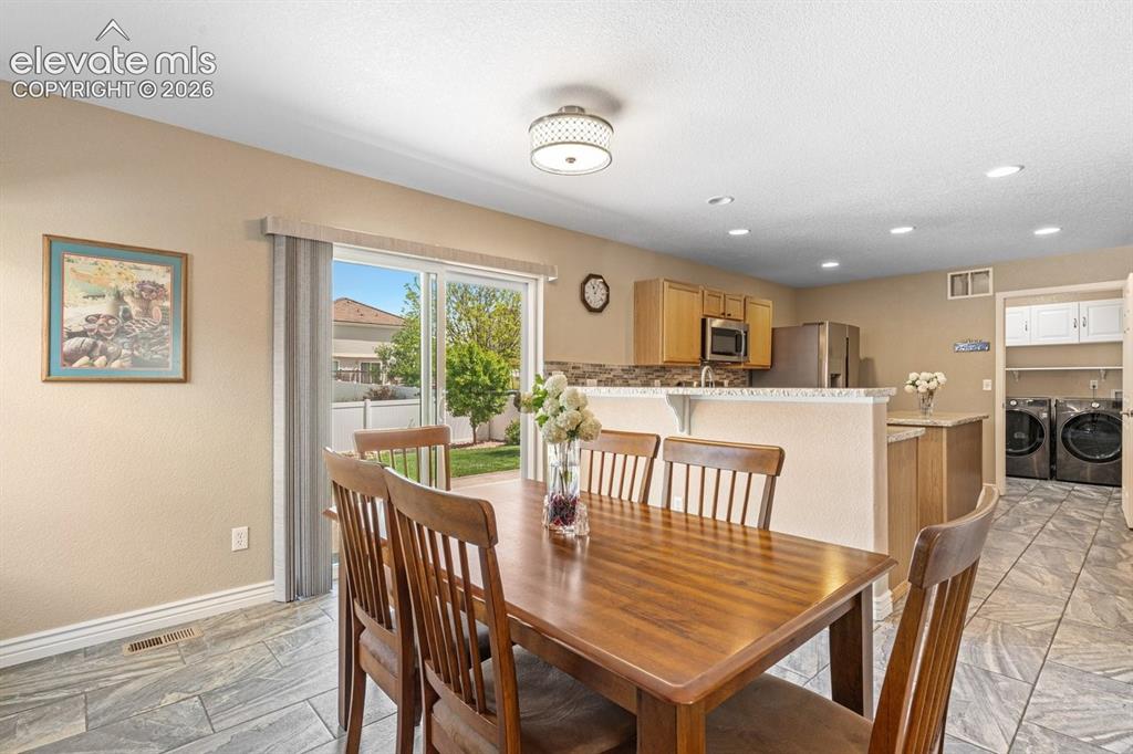 Image 8 of 39: Dining Area