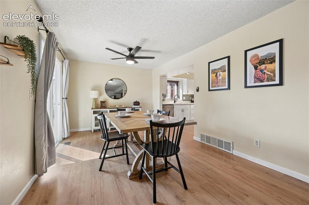 Image 11 of 48: Dining Area