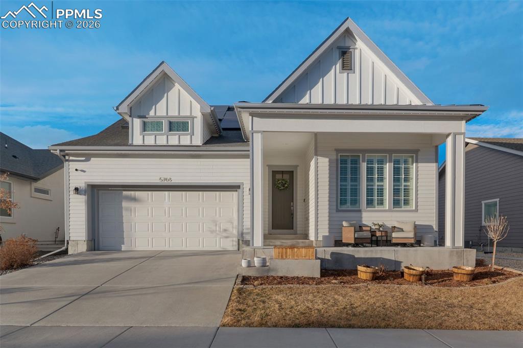 Image 1 of 32: Front of Structure