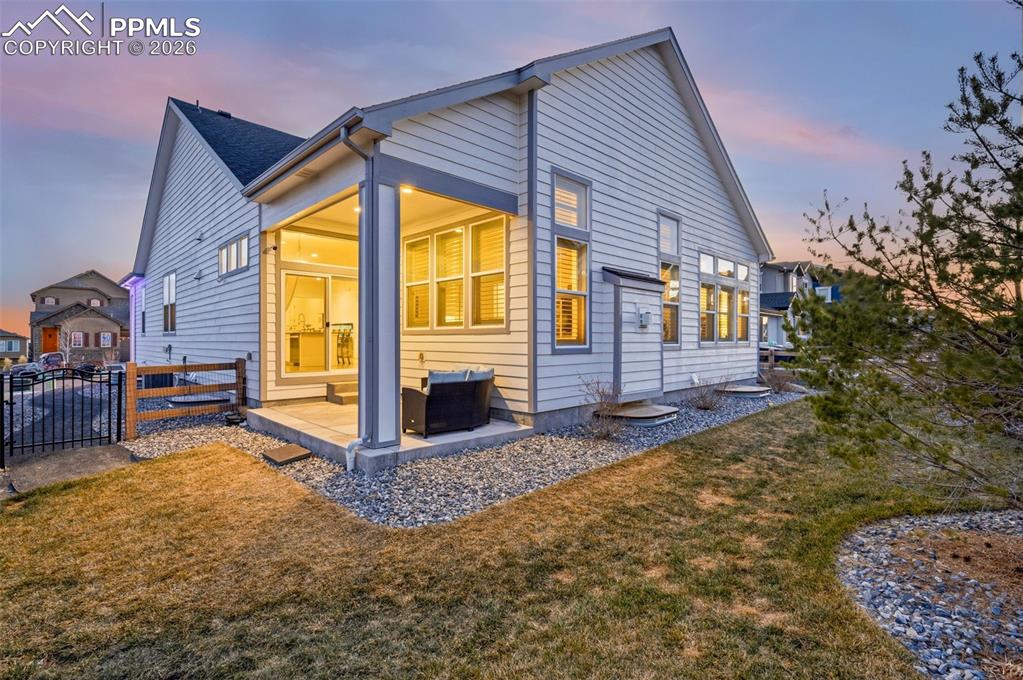 Image 27 of 32: Back of Structure