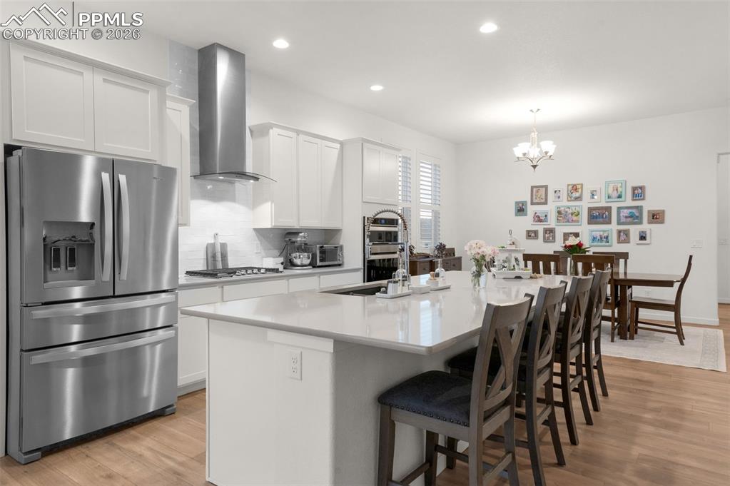 Image 9 of 32: Kitchen