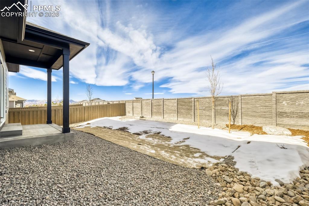 Image 28 of 28: Yard