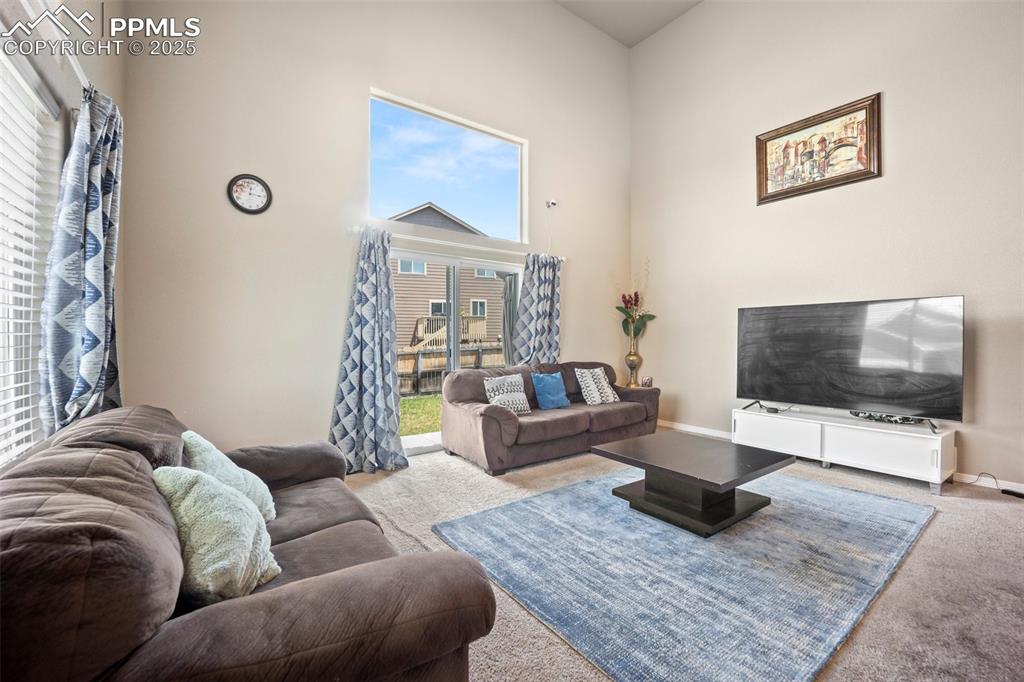 Image 4 of 30: Living Room
