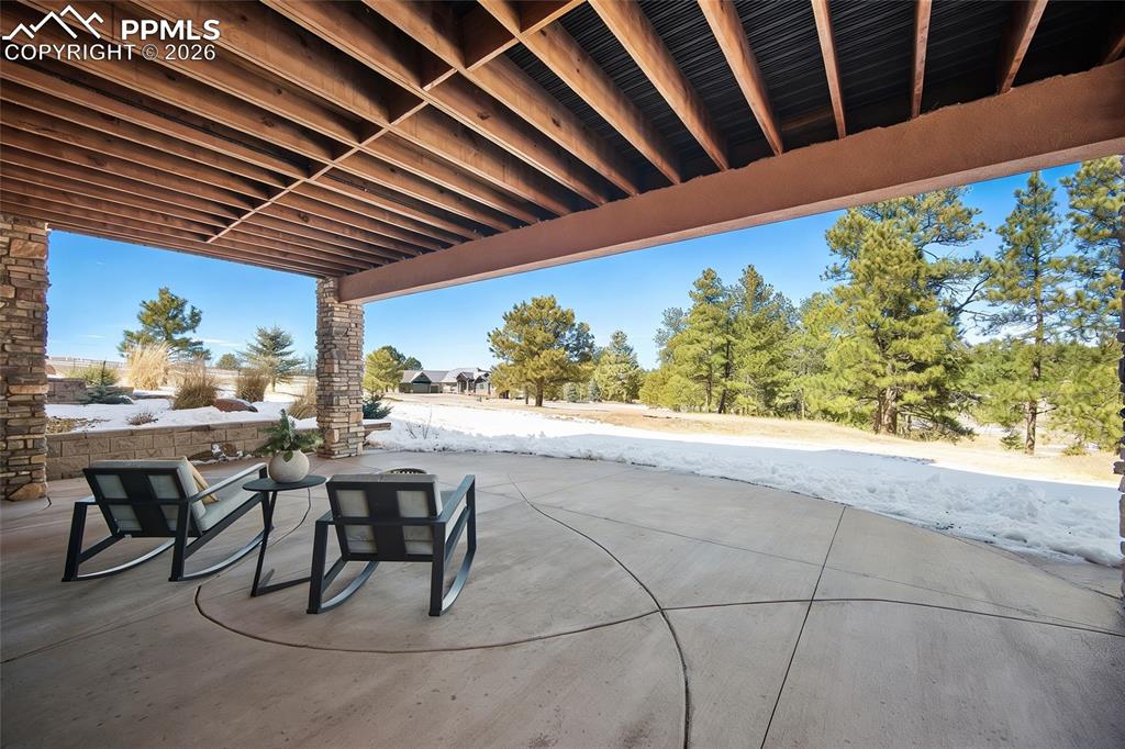 Image 43 of 50: Patio